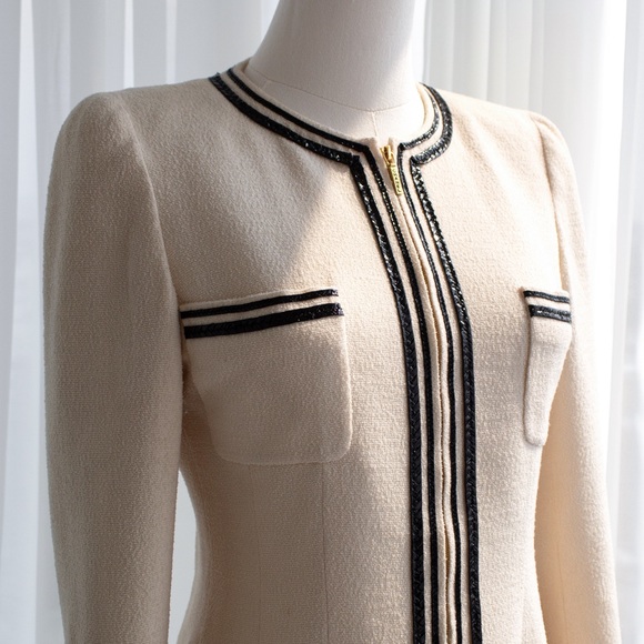 Chanel Vintage S/S 1995 Ivory Ecru Black Gold Zip Tweed 95P Jacket - Picture 6 of 15